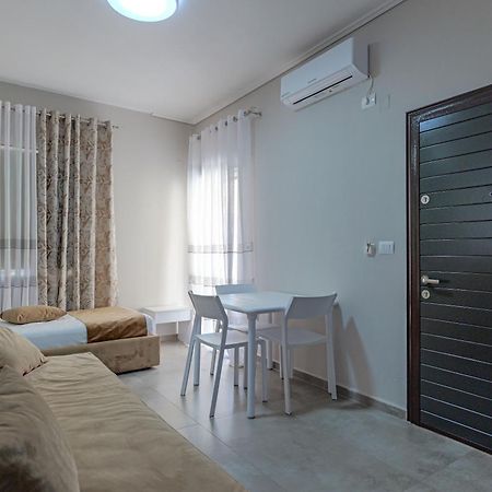 Costa Verde Suites Saranda ภายนอก รูปภาพ