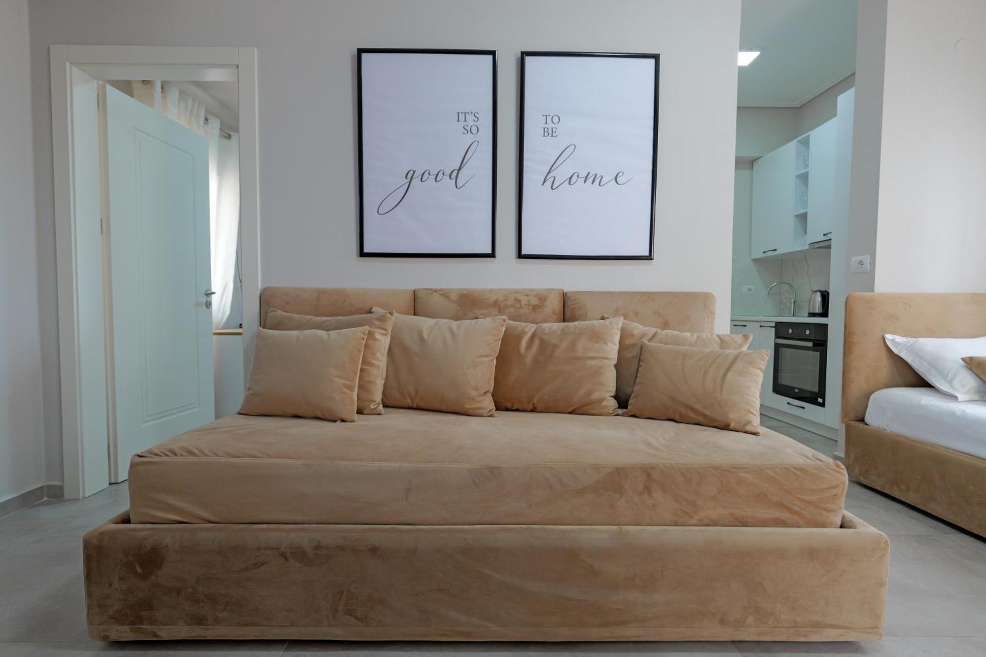 Costa Verde Suites Saranda ภายนอก รูปภาพ