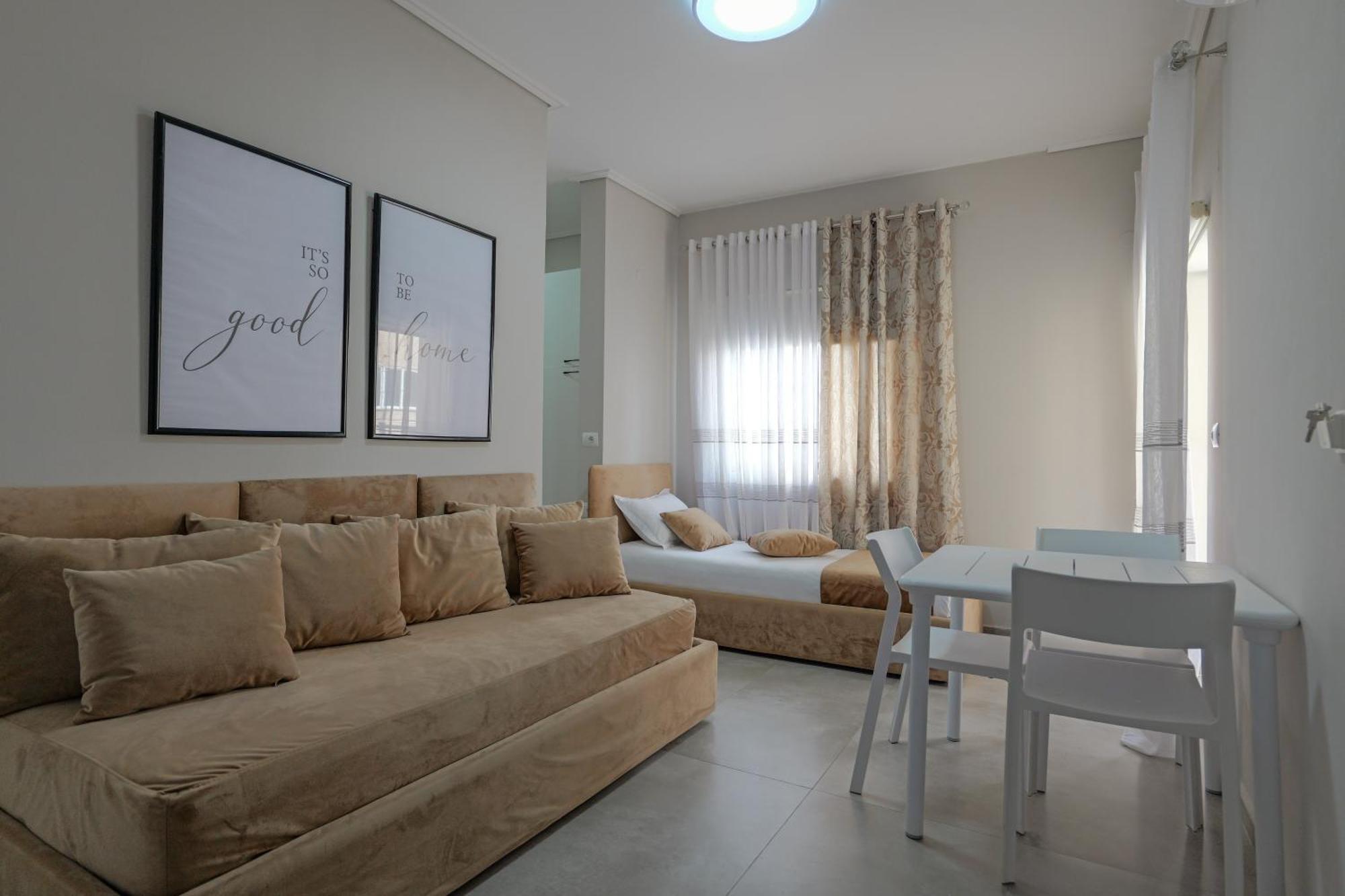 Costa Verde Suites Saranda ภายนอก รูปภาพ