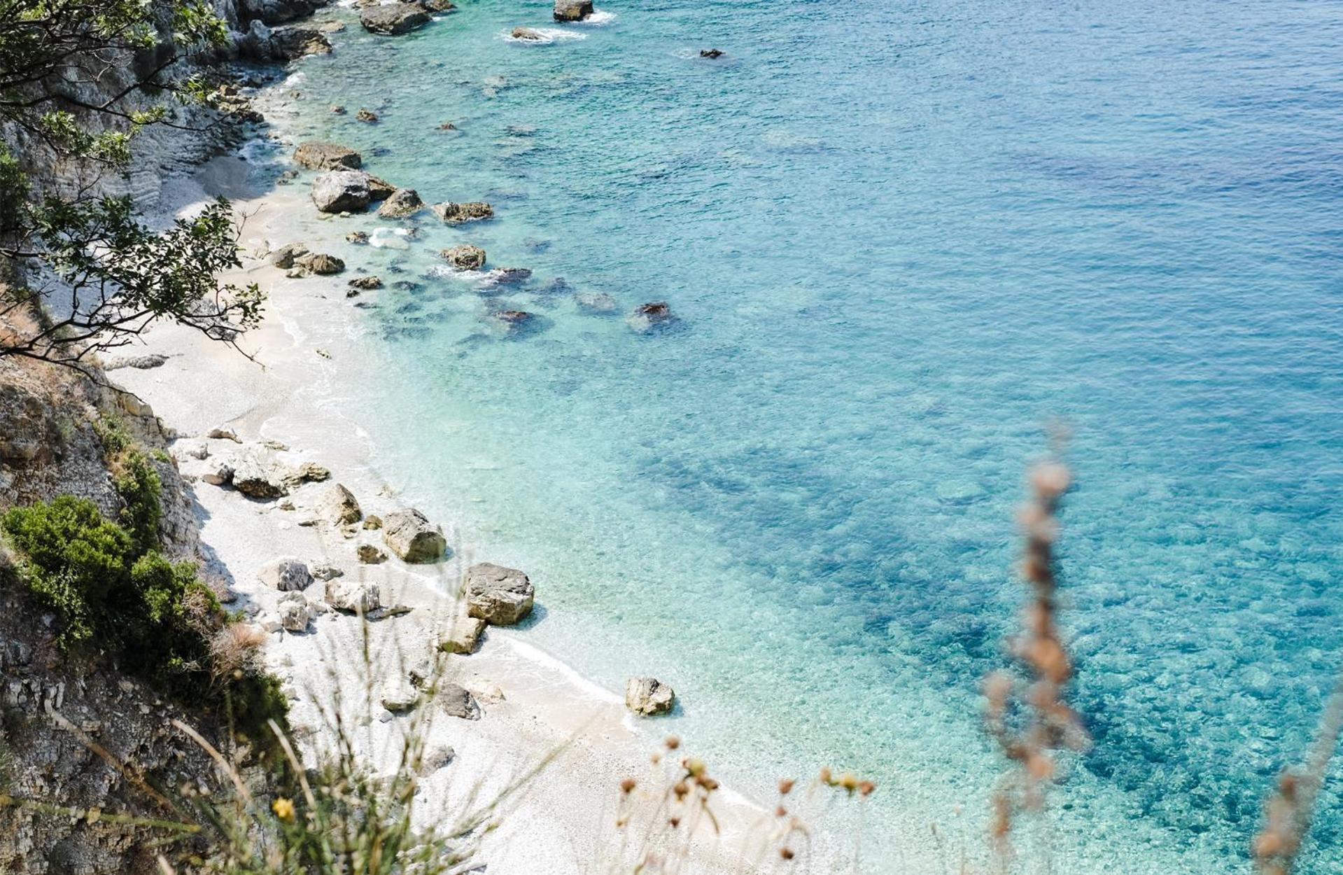 Costa Verde Suites Saranda ภายนอก รูปภาพ